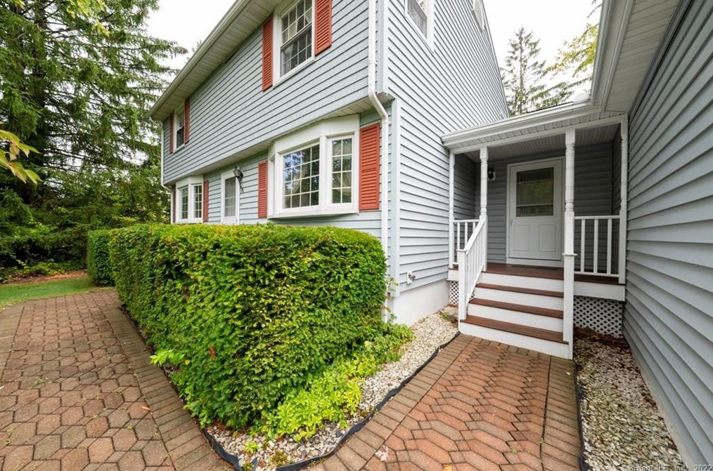 52 Merline Rd, Vernon CT 06066-4813 exterior