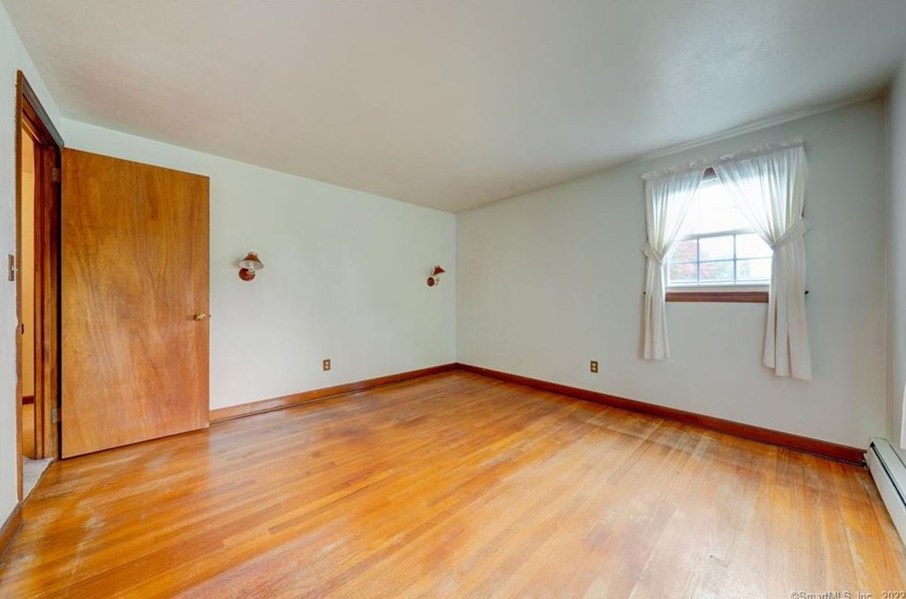 52 Merline Rd, Vernon CT 06066-4813 exterior