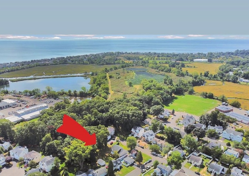 185 Oldfield Dr, Fairfield, CT 06824-6451
