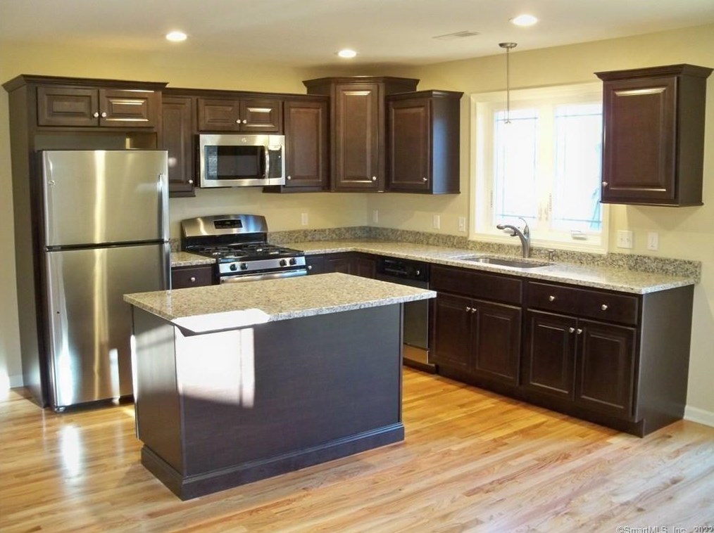 404 Main St #11, Wallingford, CT 06492