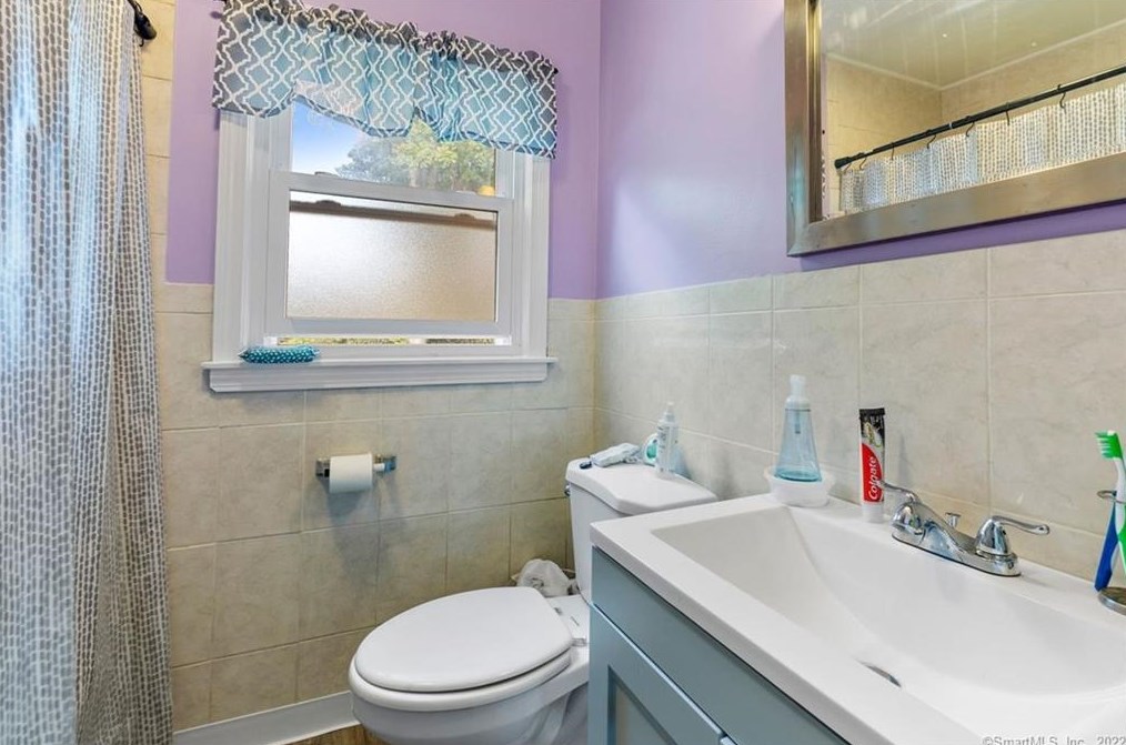 58 Michael Rd, New Haven CT 06514-4504 exterior