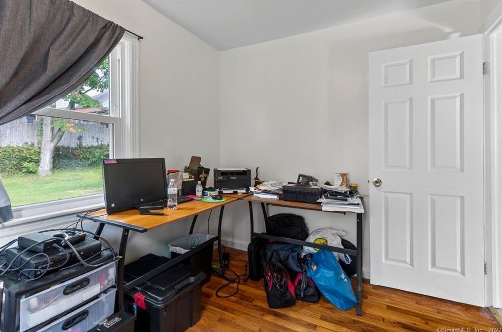 58 Michael Rd, New Haven CT 06514-4504 exterior