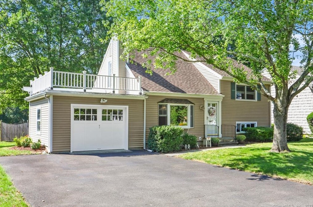 20 Halock Dr, Greenwich, CT 06831