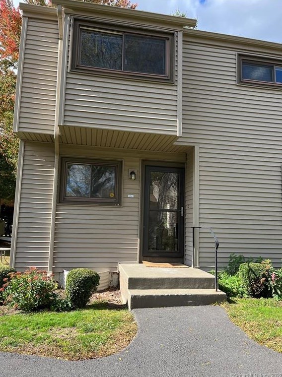 20 Greenbriar Dr #a, Farmington, CT