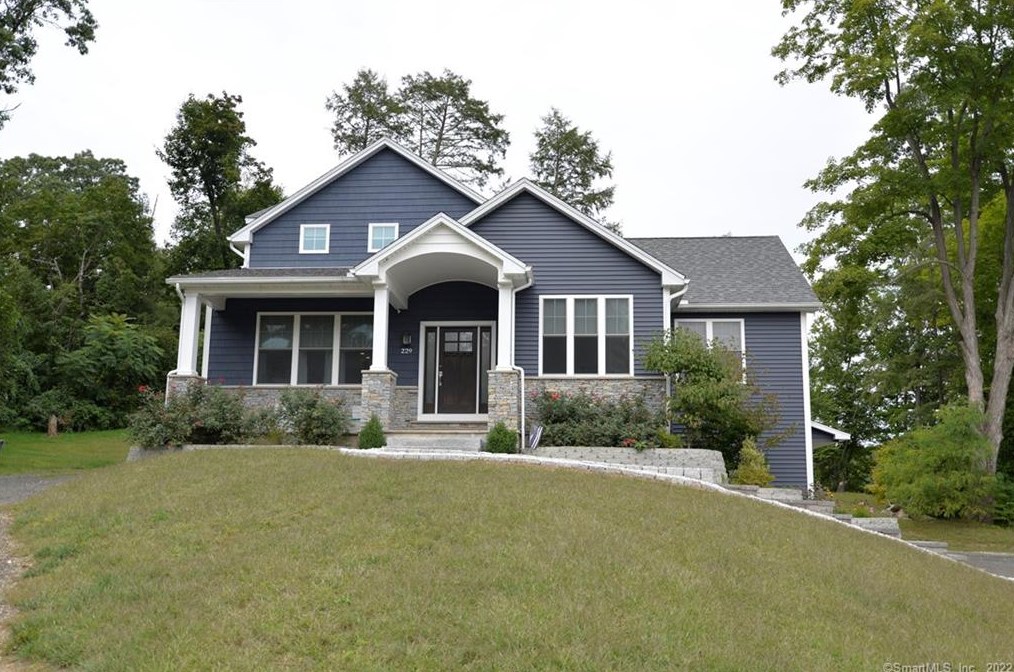 229 Riverside Rd, Sandy Hook, CT 06482