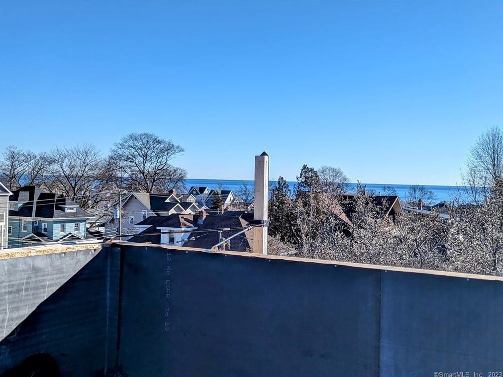 71 Ocean Ave, Milford, CT 06460