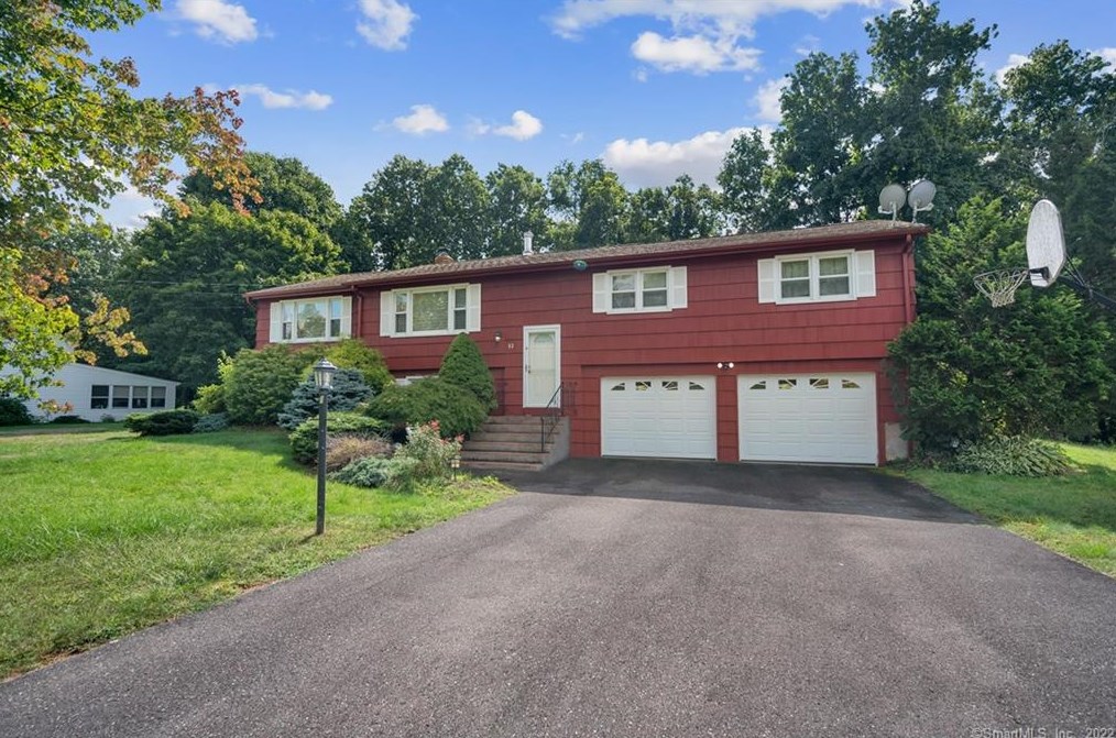 82 Tracy Dr, Vernon, CT 06066 exterior