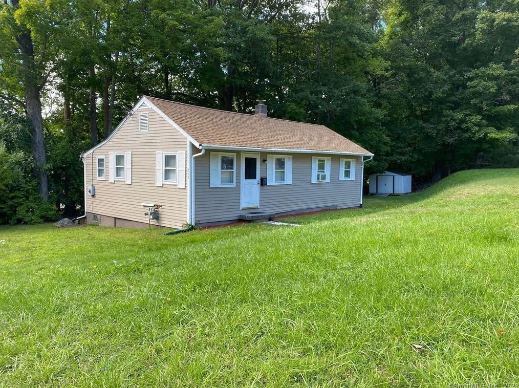 253 Holabird Ave, Winsted, CT 06098-1846