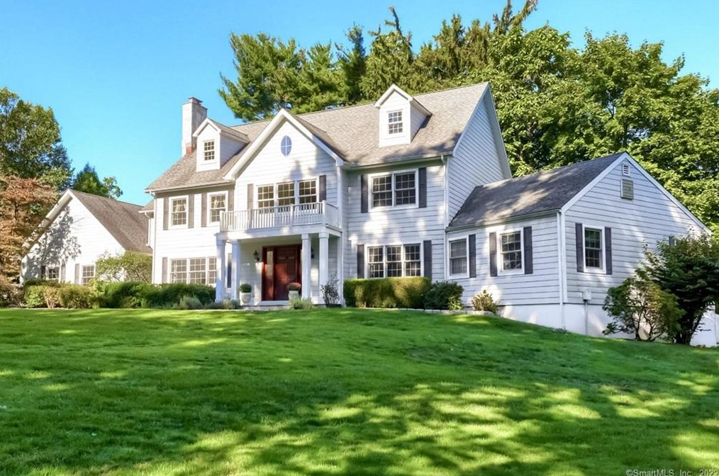 191 Palmer Hill Rd, Old Greenwich, CT 06870-1009