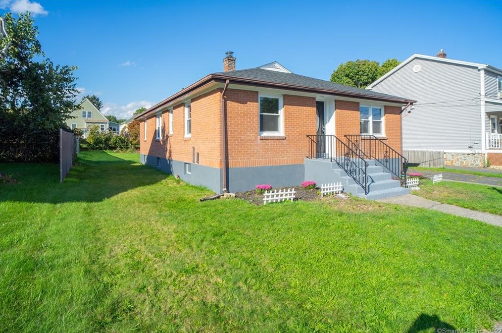 45 Queen St, New Britain, CT 06053