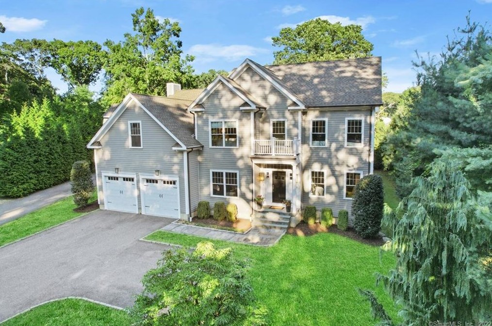 530 Unquowa Rd, Fairfield, CT 06824-5034