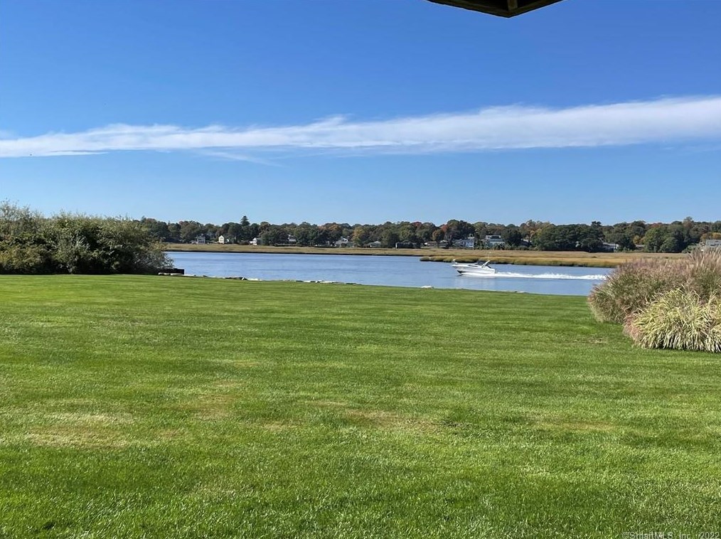 1416 Windward Rd, Milford, CT 06461
