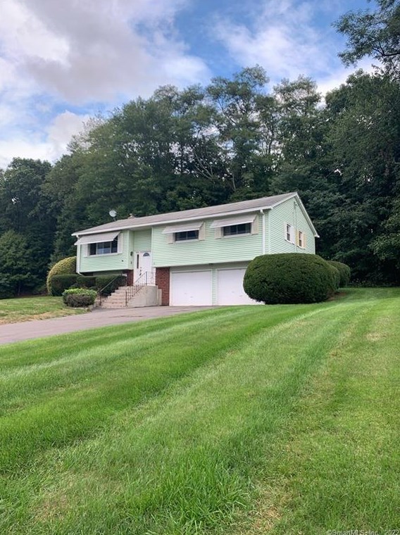 32 Evergreen Rd, Vernon, CT 06066 exterior