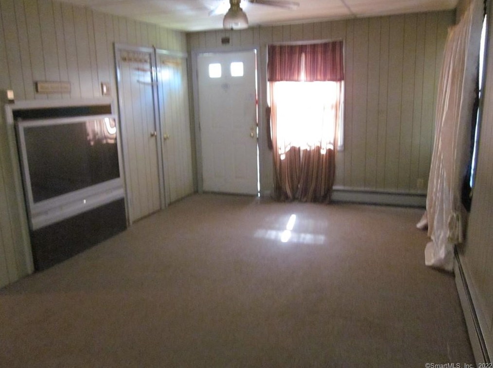 34 Sikorsky Pl, Stratford CT  06614-3729 exterior