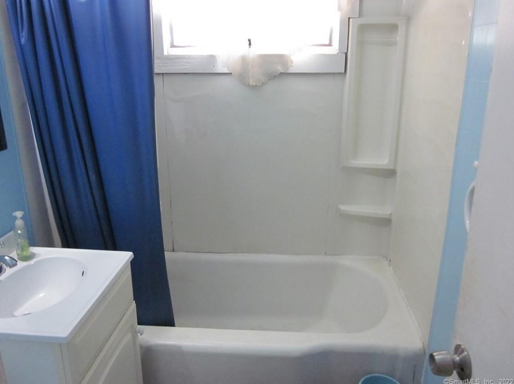 34 Sikorsky Pl, Stratford CT  06614-3729 exterior