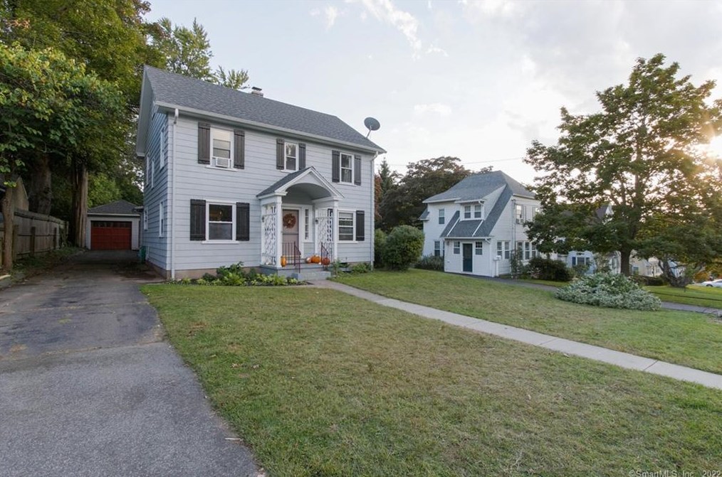 24 Clover St, Middletown, CT 06457