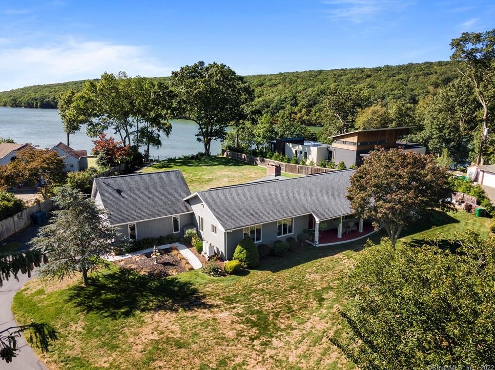 12 Keeney, Waterford, CT 06385