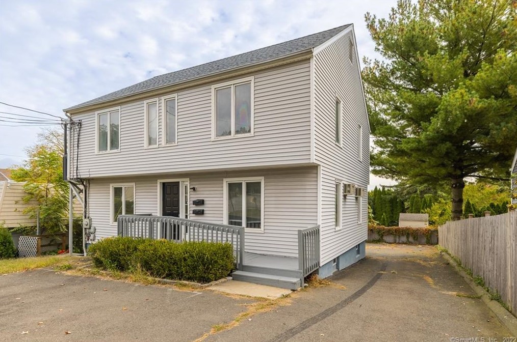 610 Tunxis Hill Rd #1, Fairfield, CT 06825