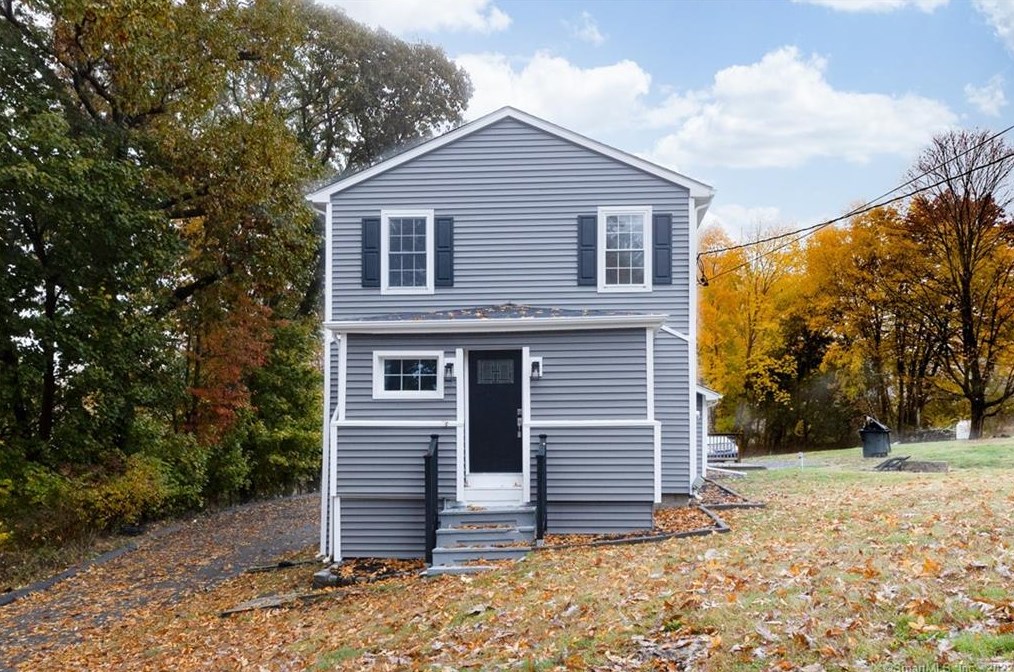 31 Cook Ln, Beacon Falls, CT 06403