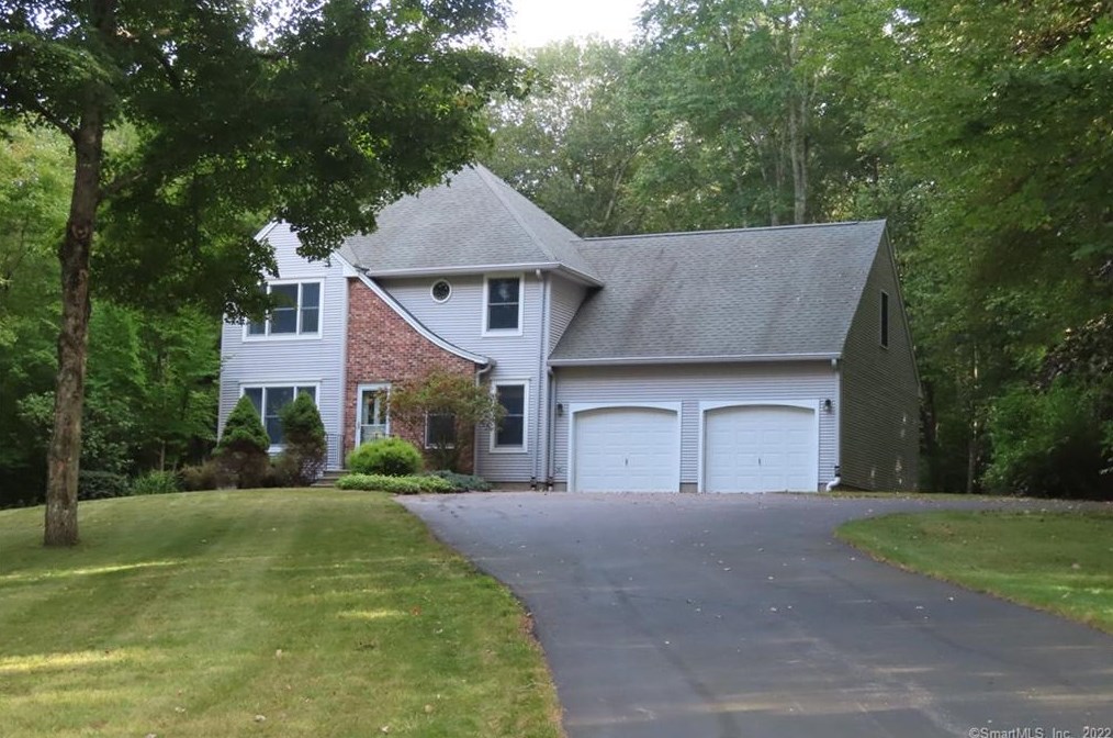 20 Daisy Hill Rd, Chesterfield, CT 06370 exterior