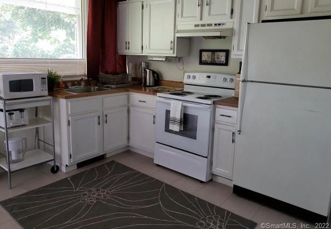 72 Washington Rd #34, Woodbury, CT 06798