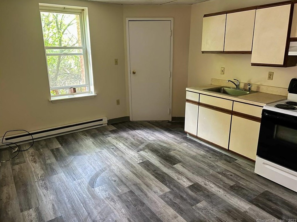 248 Congress Ave #4, Waterbury, CT 06708