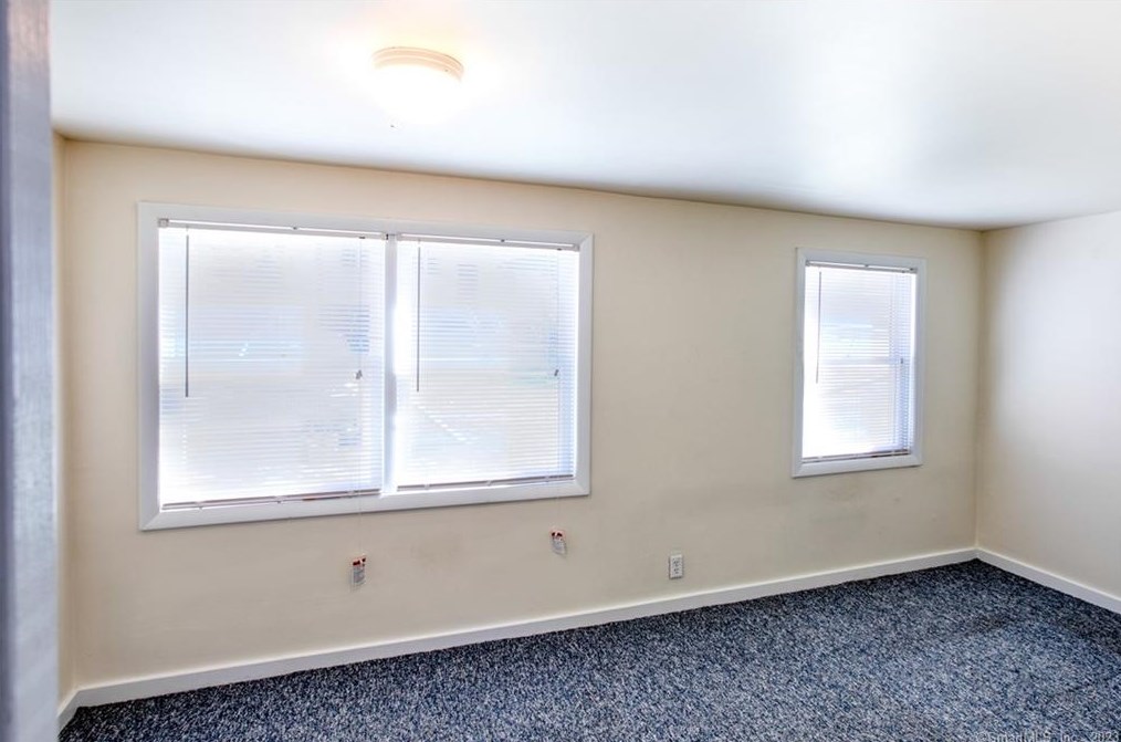 564 River Rd, Cos Cob CT  06807-1905 exterior