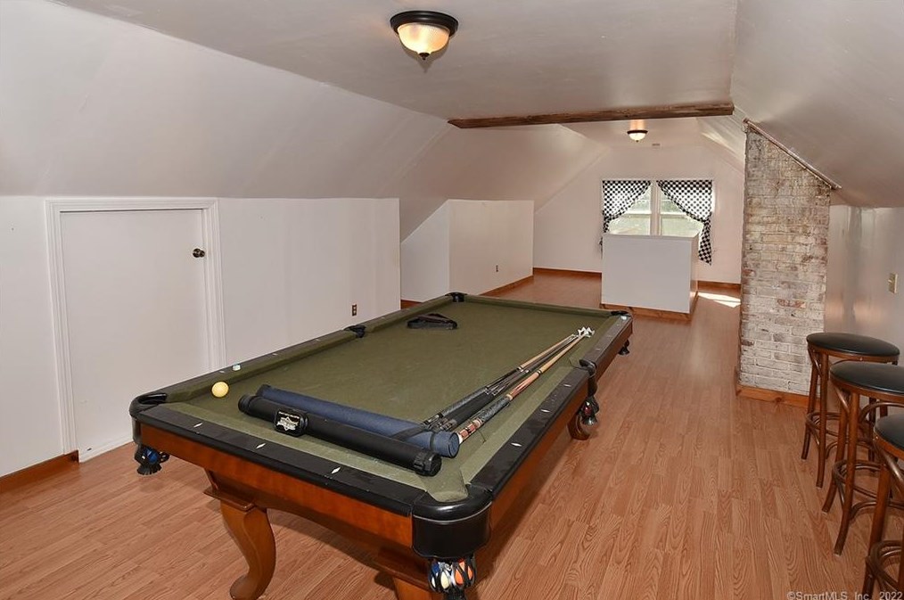 1059 East St, Suffield CT  06078-1366 exterior