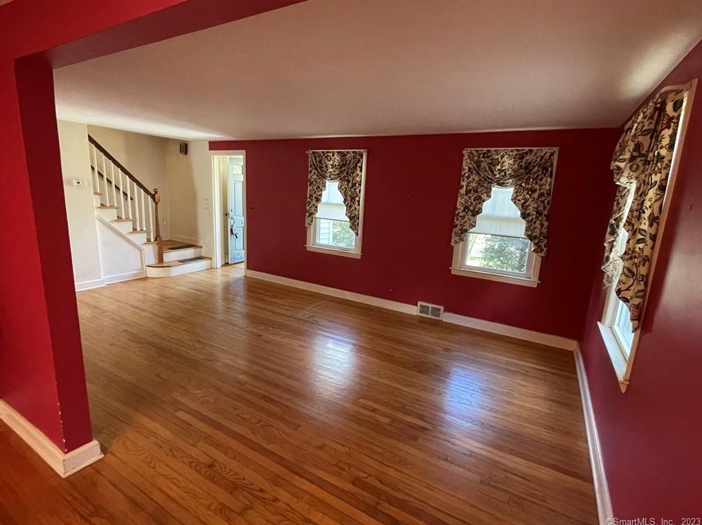 53 Sultan St, Stratford, CT 06614