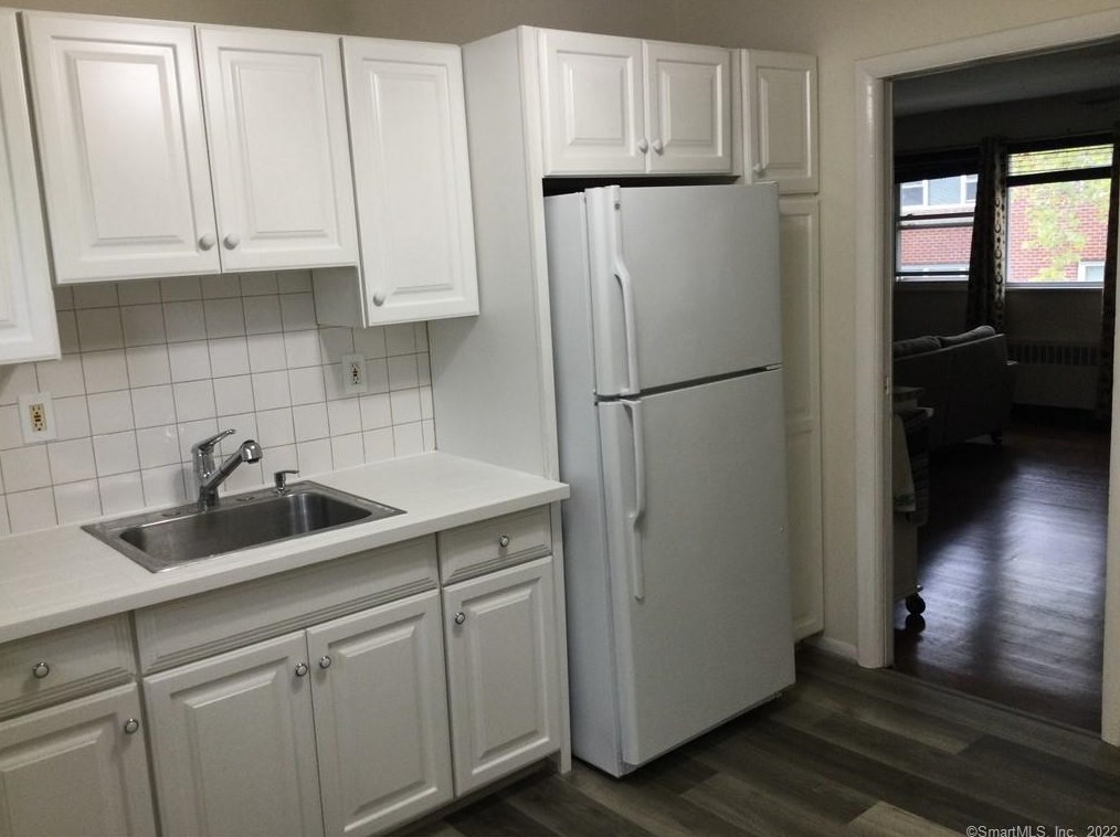 32 Courtland Ave #4, Stamford, CT 06902