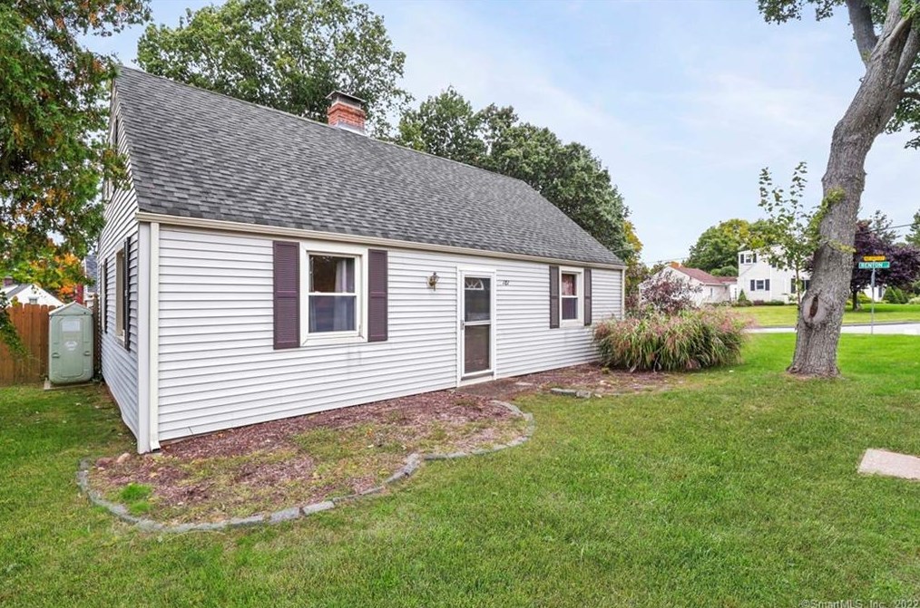 181 Oak St, Glastonbury, CT 06033