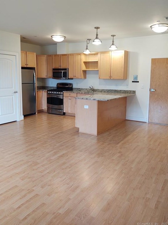1343 Boston Post Rd # 205, Madison, CT 06443