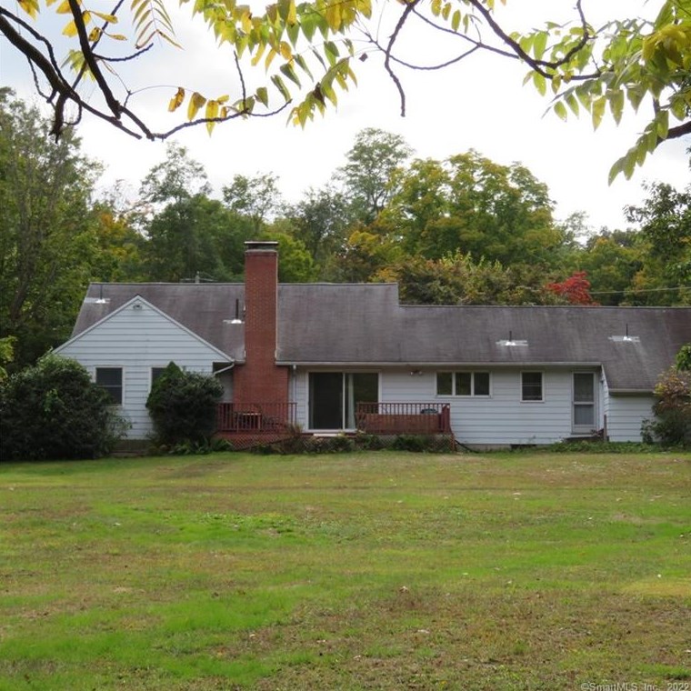 4 Barnes Hill Rd, Unionville, CT 06013
