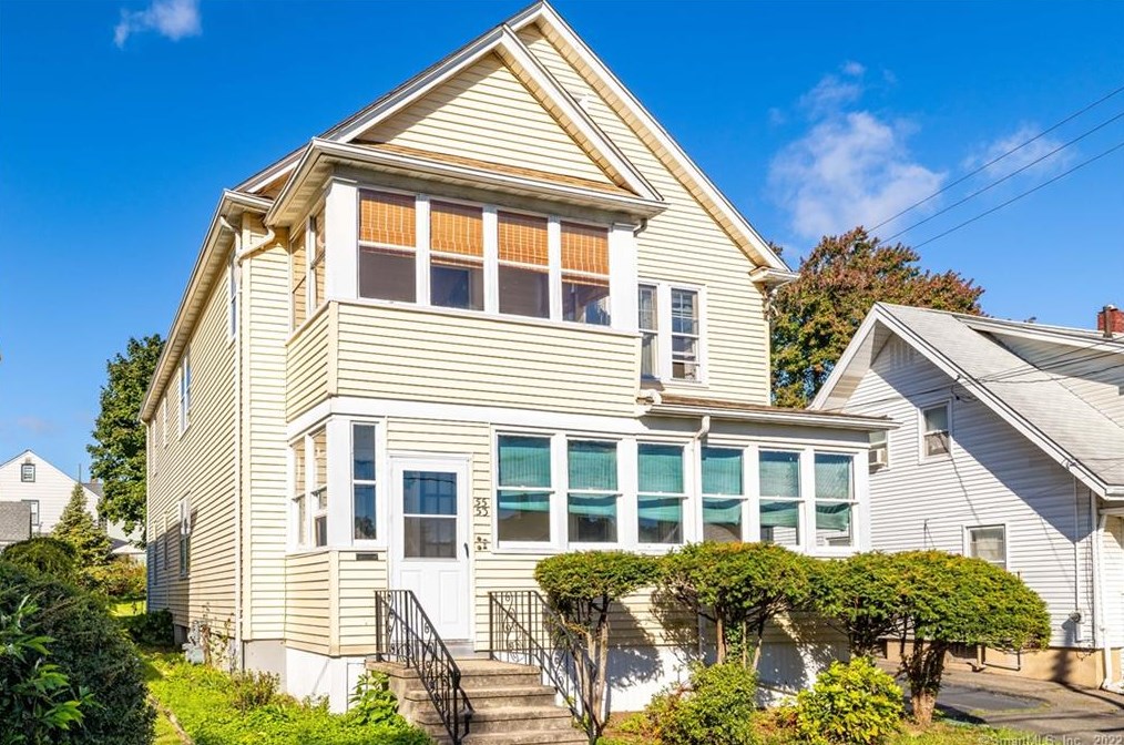 53 Crescent St, Hartford, CT 06119-2104
