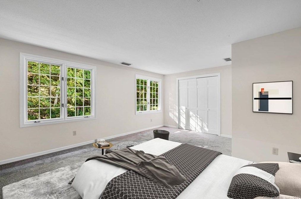 17 Fall Brk, Avon CT 06001-3522 exterior