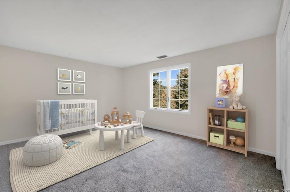 17 Fall Brk, Avon CT 06001-3522 exterior