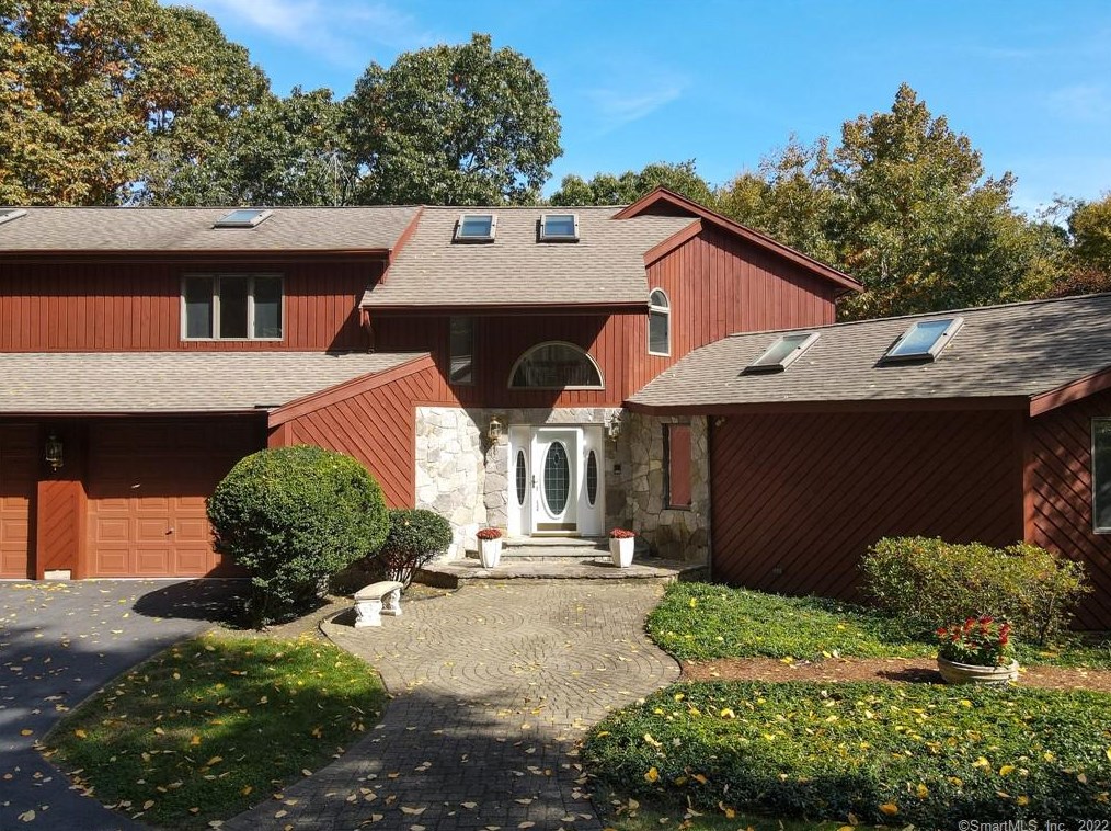 114 Deer Run, Unionville, CT 06013-1828