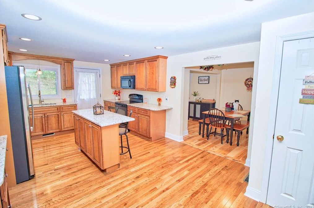 124 Jackson St, Litchfield, CT 06787