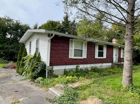 61 Forest St, Union City CT  06770-3477 exterior