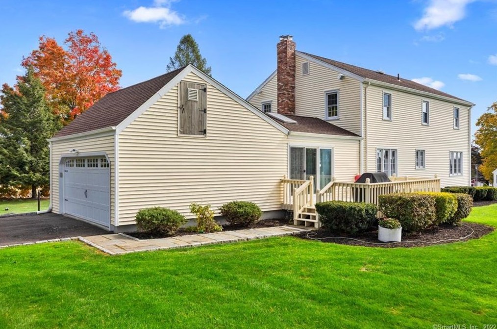 190 Brushy Hill Rd, Newtown, CT 06470-2520