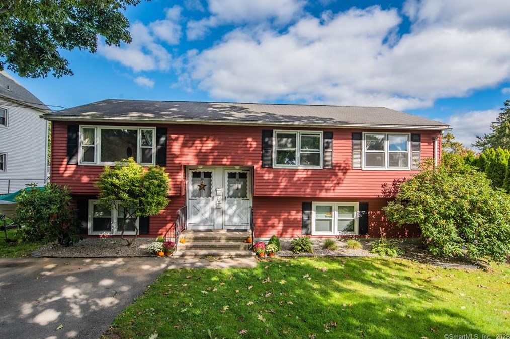 14 Garden St, Union-City, CT 06770 exterior
