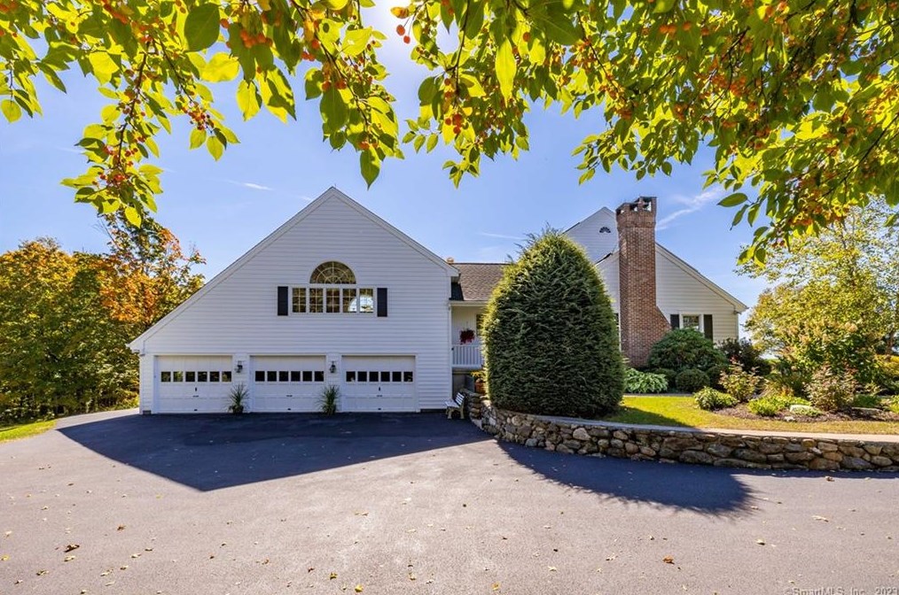 42 Old Farm Rd, Litchfield, CT 06759