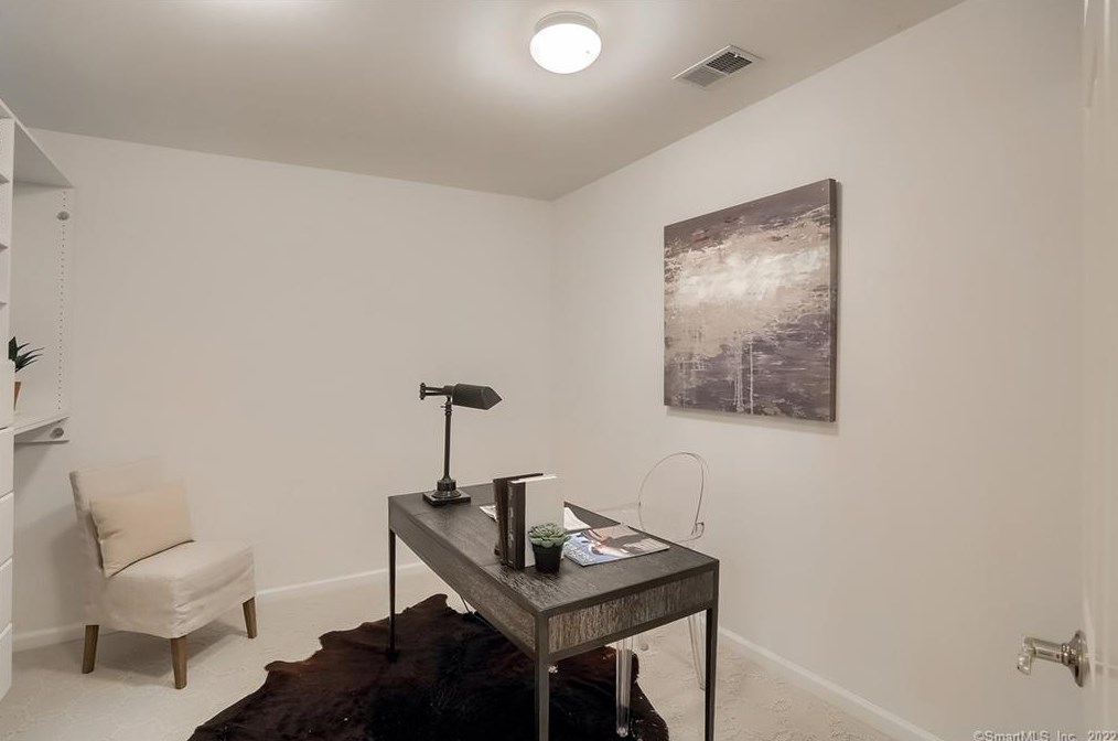 5 Terra Nova Cir, Westport CT 06880-4749 exterior