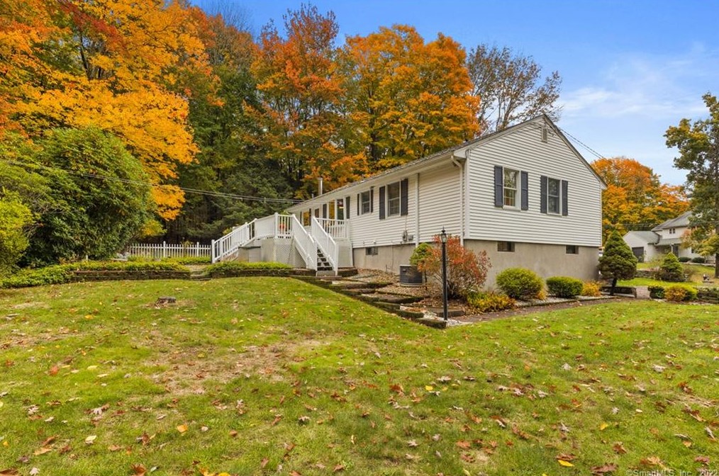 204 Metcalf Rd, Tolland CT 06084-3756 exterior