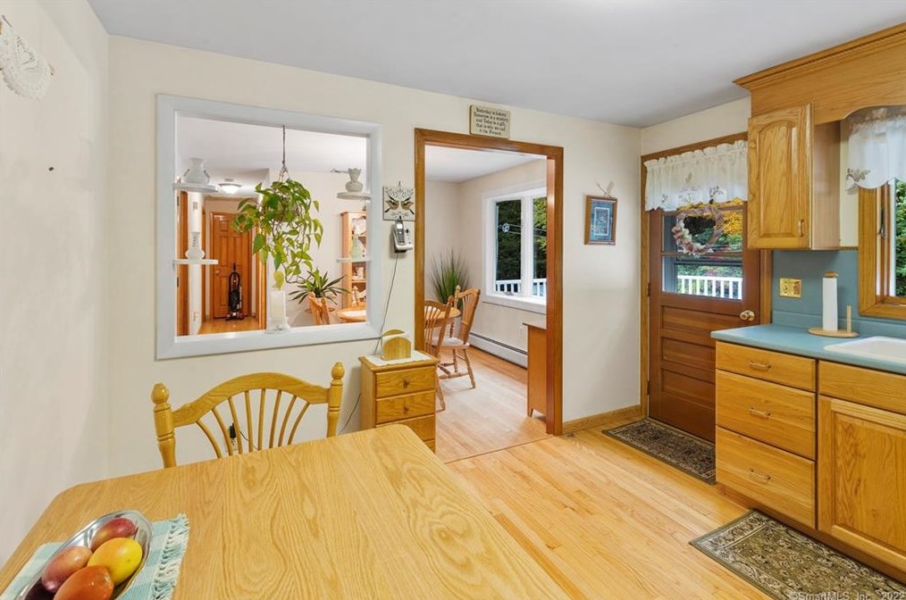 204 Metcalf Rd, Tolland CT 06084-3756 exterior