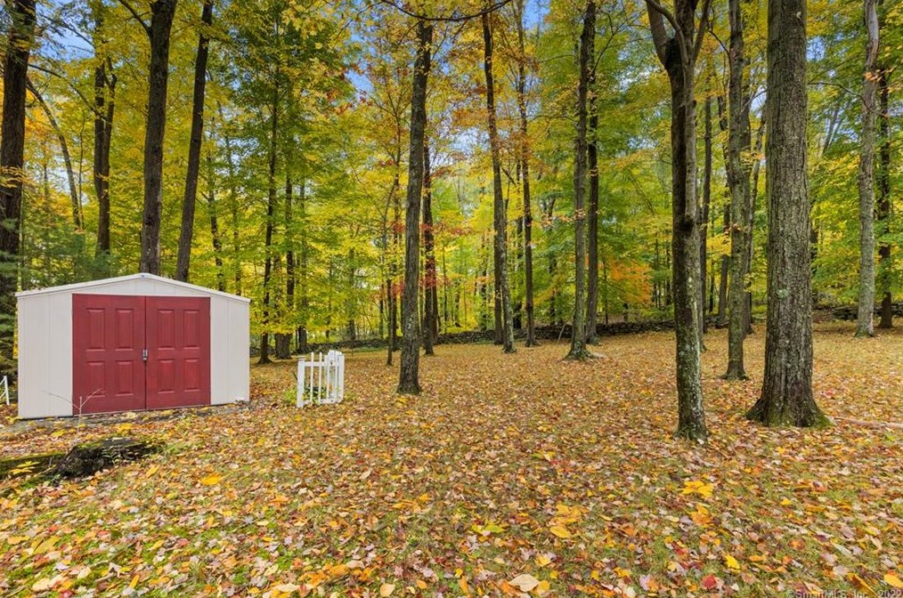 204 Metcalf Rd, Tolland CT 06084-3756 exterior