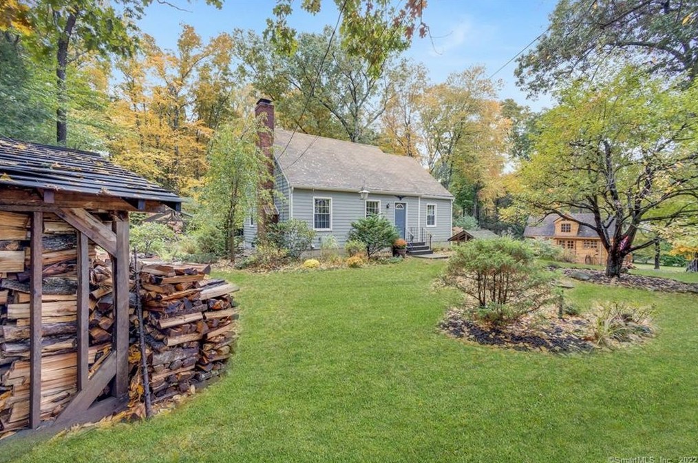 60 Tomahawk Trail, Sandy Hook, CT 06482