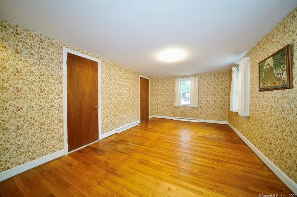 69 Burnbrook Rd, Hartford CT 06118-2009 exterior