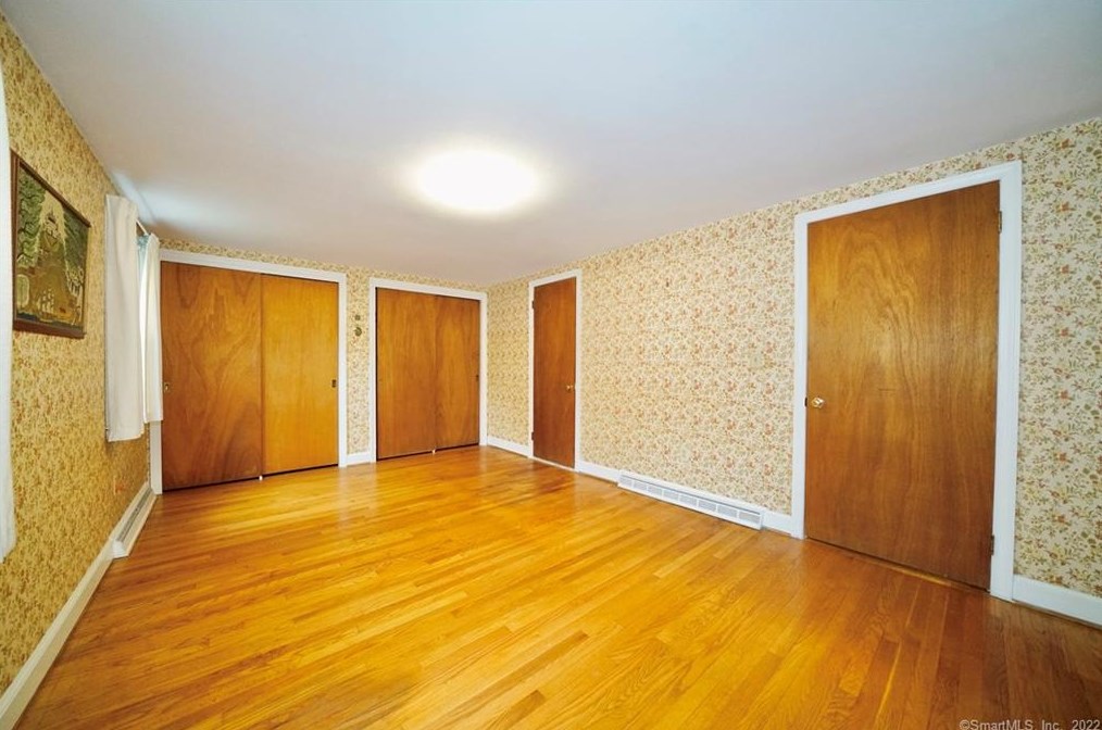 69 Burnbrook Rd, Hartford CT 06118-2009 exterior