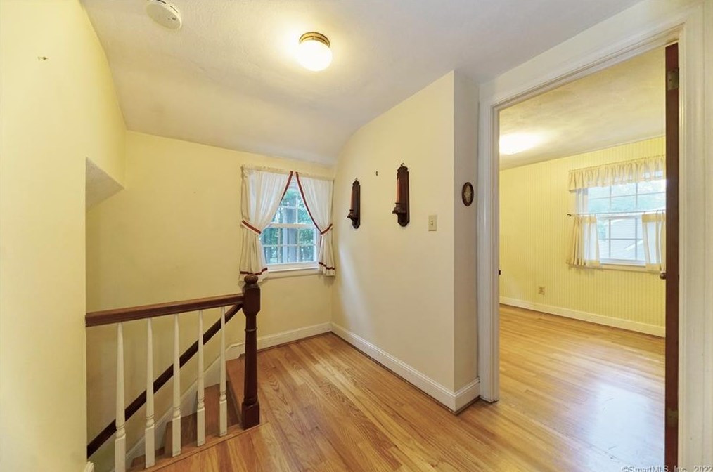 69 Burnbrook Rd, Hartford CT 06118-2009 exterior